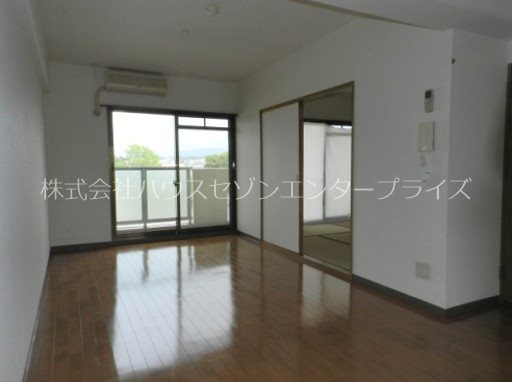 Green Coat リビング