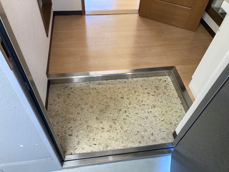 フェイム瀬田 玄関