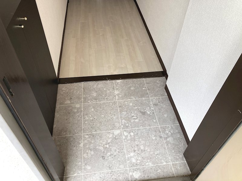 サンハイツ南志賀 玄関