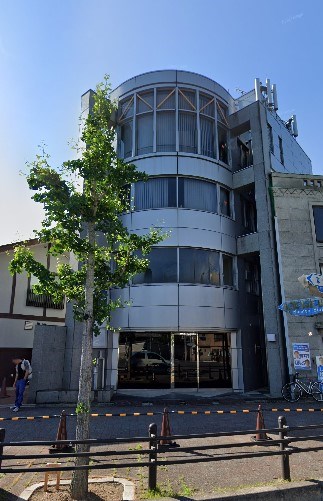三越仁王門ビル 玄関