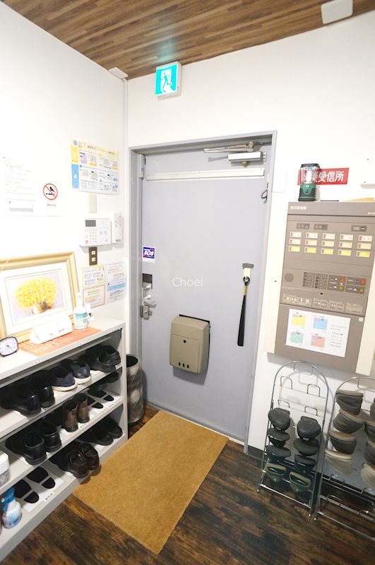 コイズミデザインビル 玄関