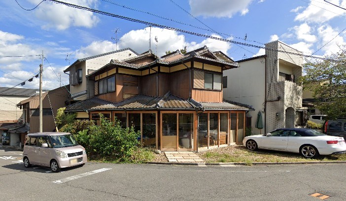 上賀茂菖蒲園町店舗 玄関
