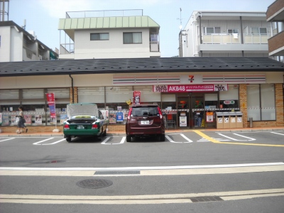 LOVERS COURT コンビニ