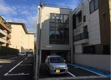 御所西ＯＩＫＯＳビル 外観