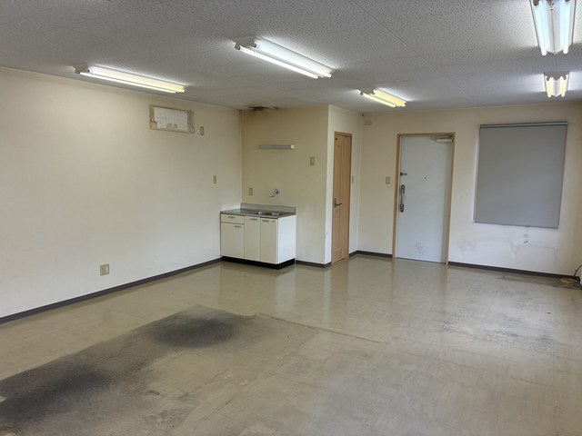 上田ビル 玄関