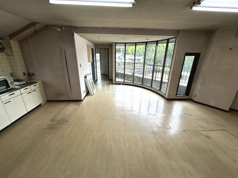 深草東伊達町16-1店舗 リビング