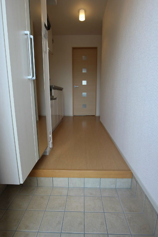 ポルタコスタ A棟 玄関