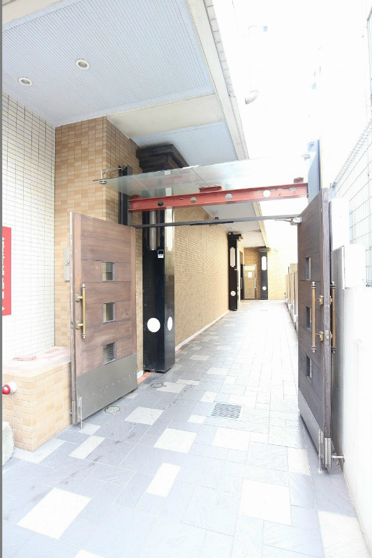 ラフィナーレアースコート魚町 エントランス