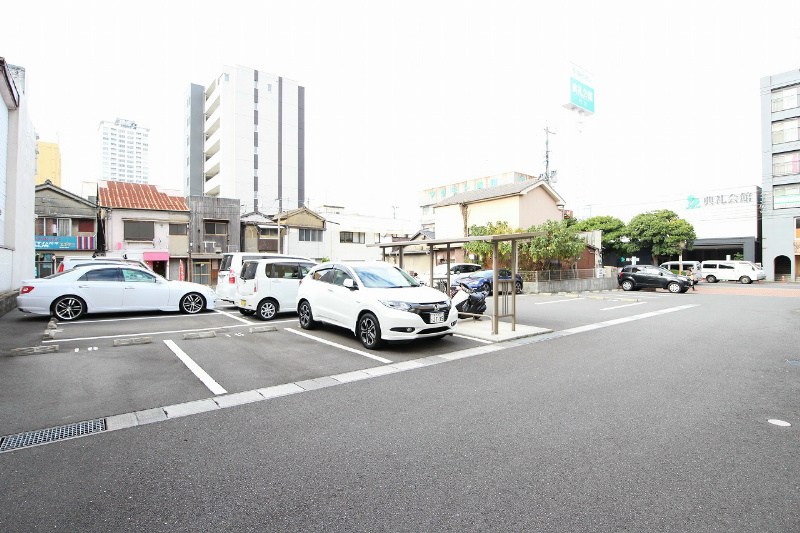 ドゥ　リヴェール 駐車場