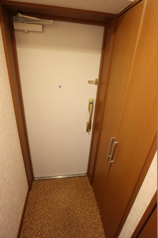 ウィングス砂津 玄関
