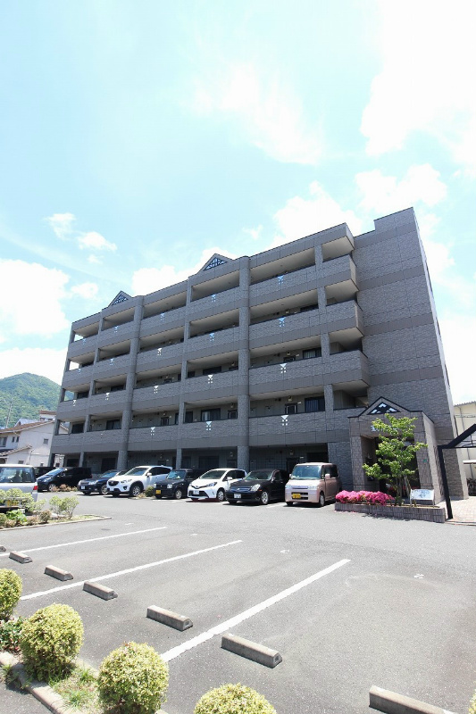 ボンヌール植田 201号室 外観