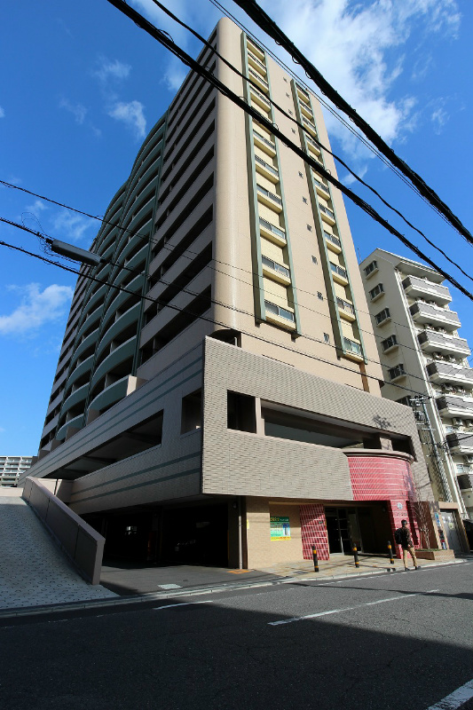 ウイングス三萩野 外観