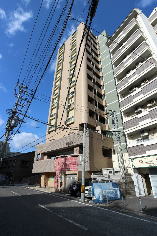 ウイングス三萩野 外観