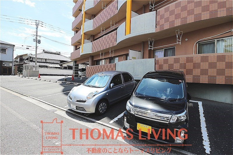アヴァンティ高見ＭⅠ 駐車場