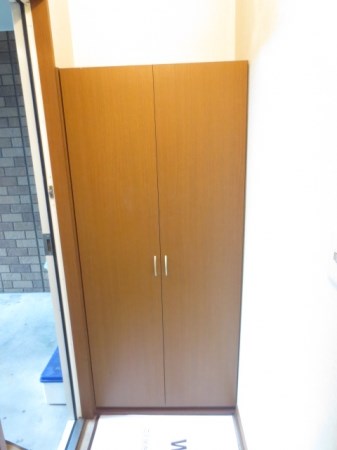 アクエリアン栄盛川 玄関