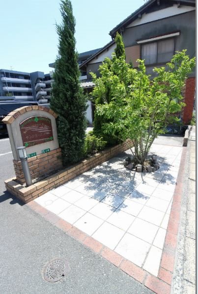 サンクラーズメゾン　A棟  エントランス