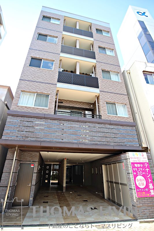 アルバース三萩野 301号室 外観