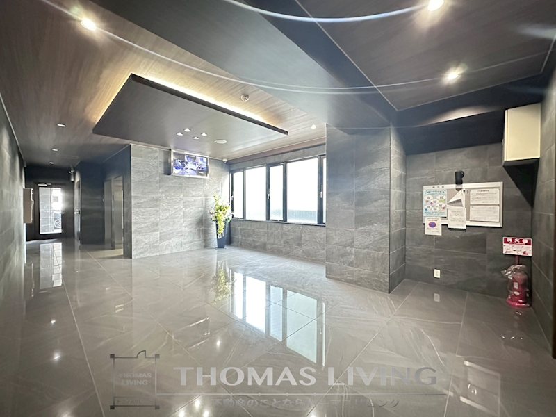 THE SQUARE Platinum Residence エントランス