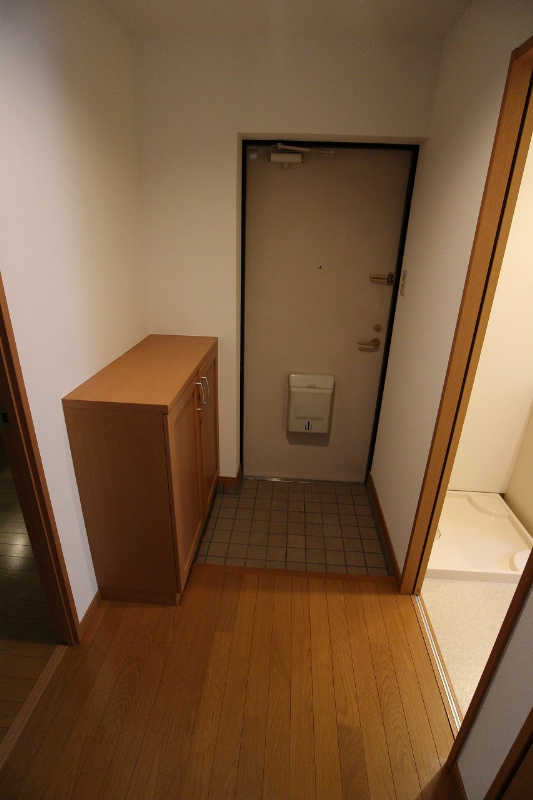 メゾン高田 玄関