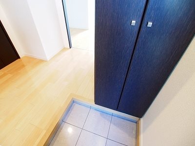 フォレスト陣原 玄関