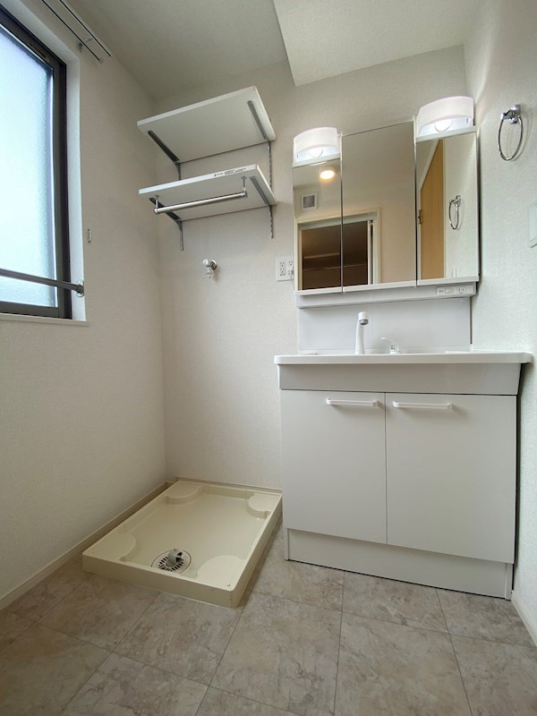 ヴィラルーチェ 　A棟 洗面所