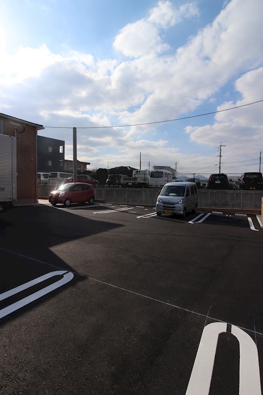 ピース　ライフ 駐車場