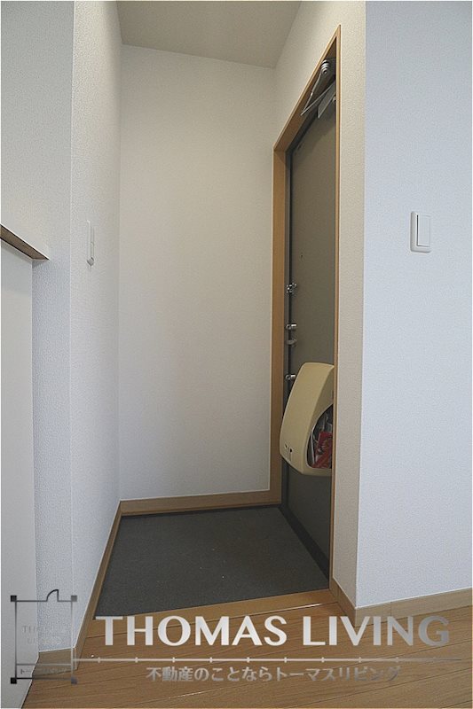 ベルリードひびきの B棟 玄関