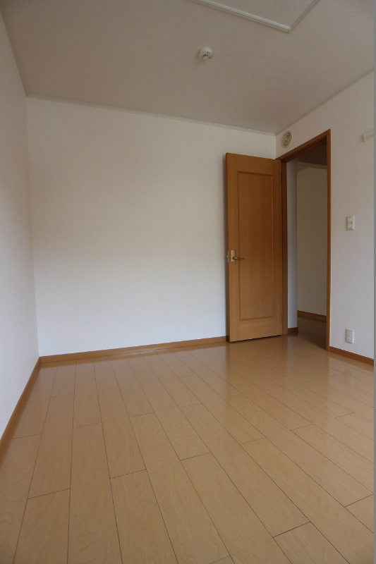 ソレイユ元町 B棟  ベッドルーム