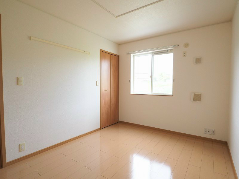 ソレイユ元町 B棟  ベッドルーム
