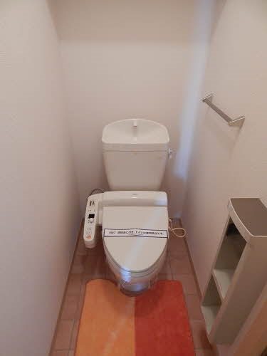 メゾン　エクレールB棟 トイレ