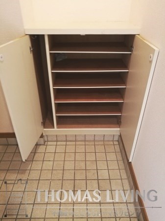 KAKU BLD 玄関