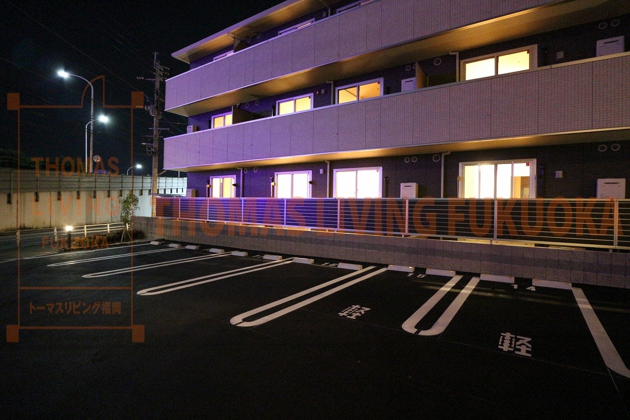 インペリアル大賀Ⅲ 駐車場