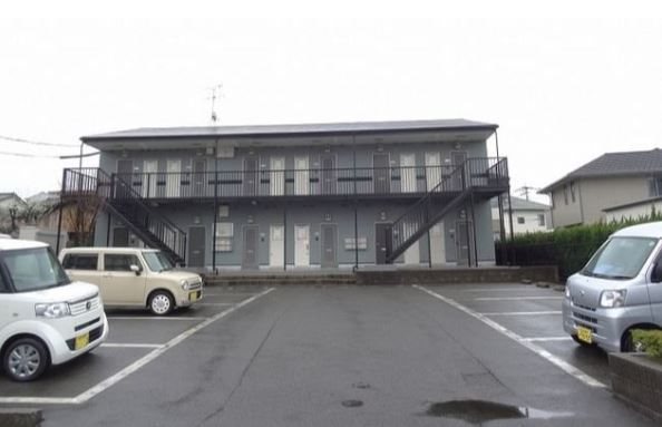 クレール穴生 駐車場