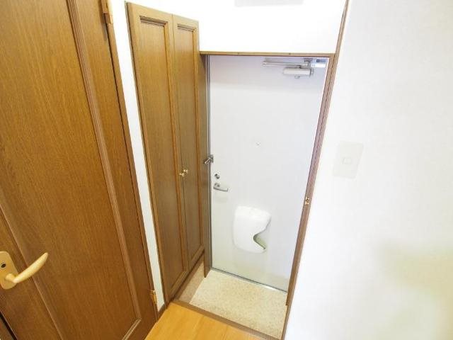 クレール穴生 玄関