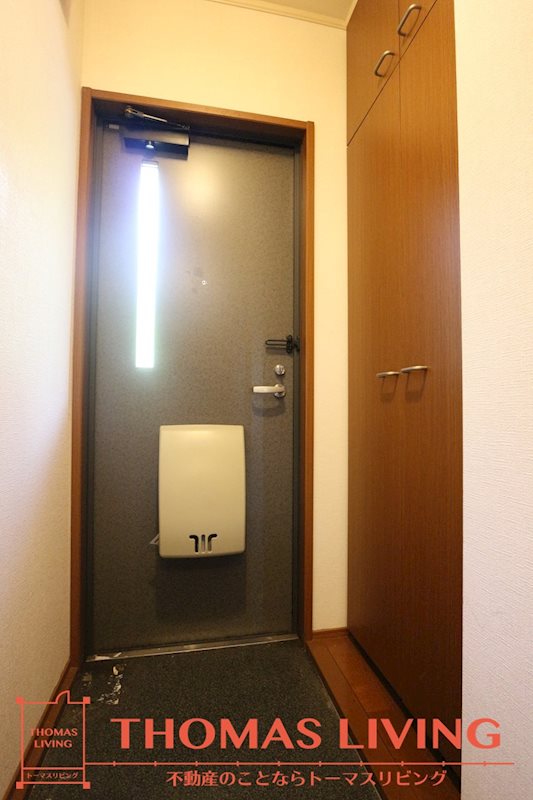 ヒルズリバーサイド C棟 玄関