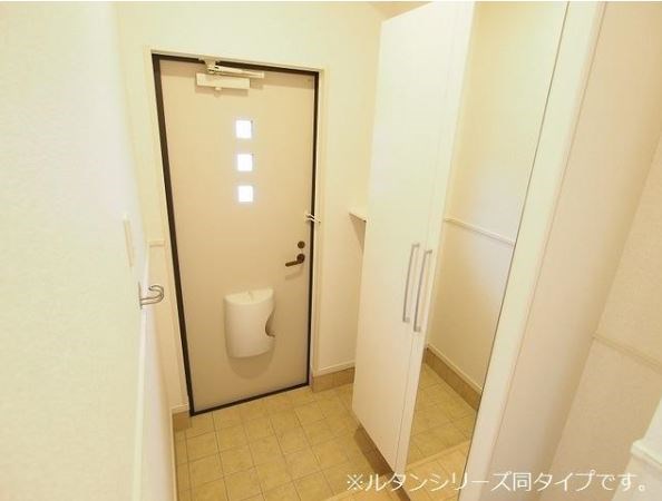 メゾンフルールⅡ 玄関