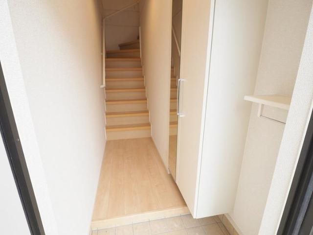 コスモス　D  玄関
