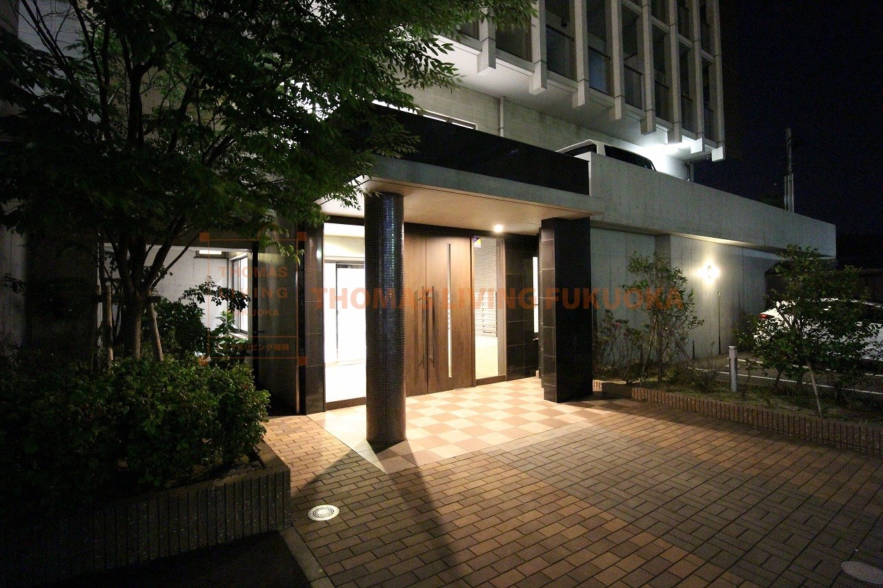 THE SQUARE KOBAI PREMIUM エントランス