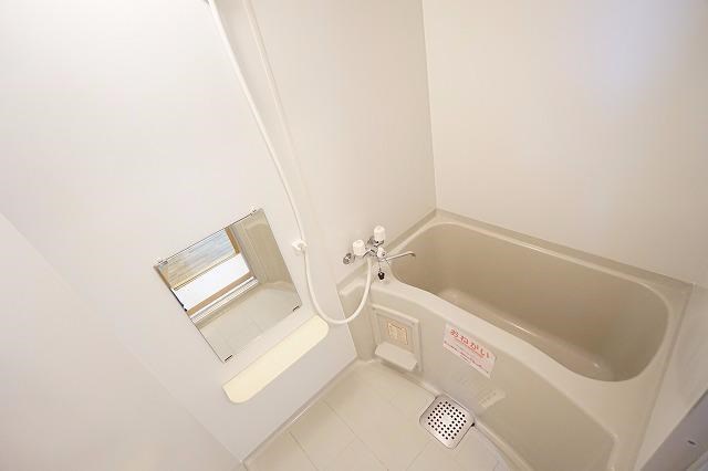 メゾン上の原 風呂画像