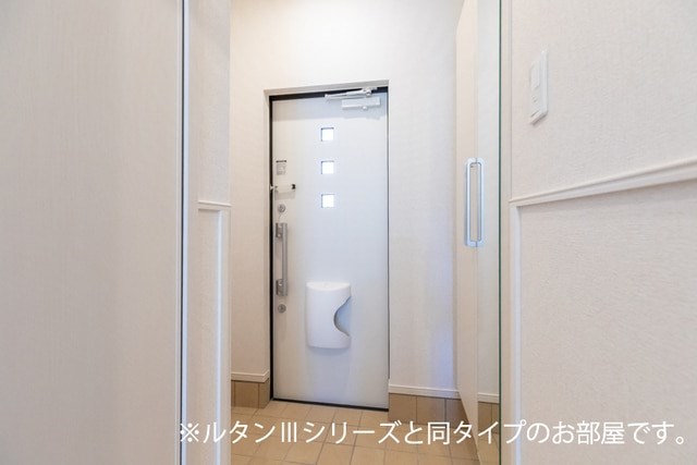 ドルチェ八幡西 玄関