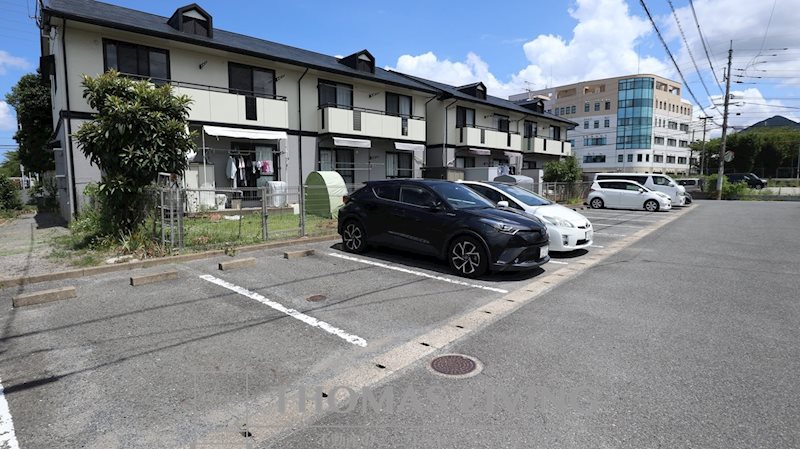 ヴリエＮB棟 駐車場