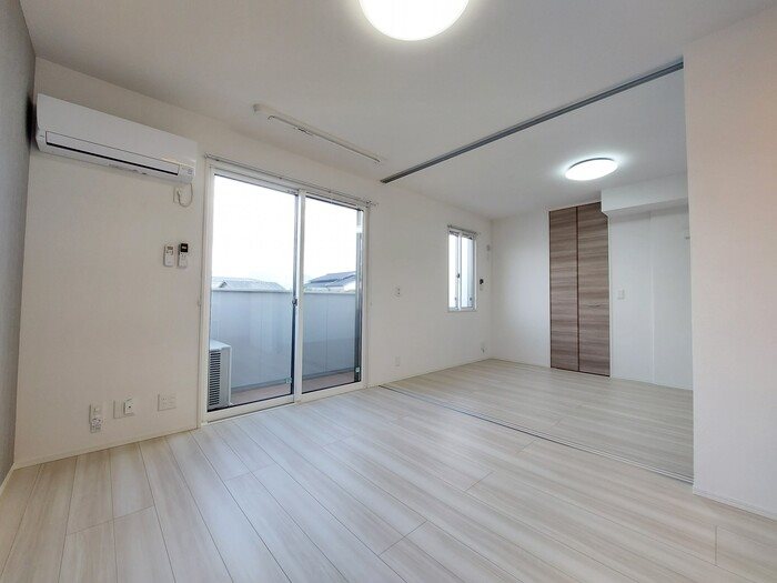 D-roomたかむら B棟  リビング