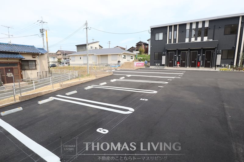 ファミールS 駐車場