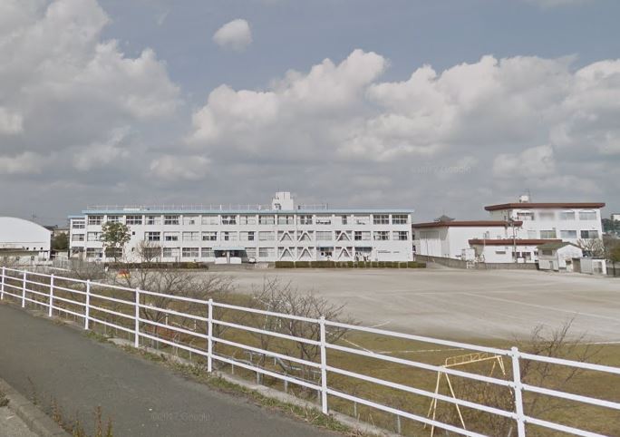 プレミールNakamaⅤ 小学校