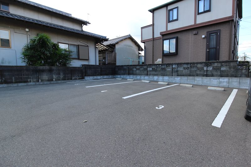 セントラルバレーF   駐車場