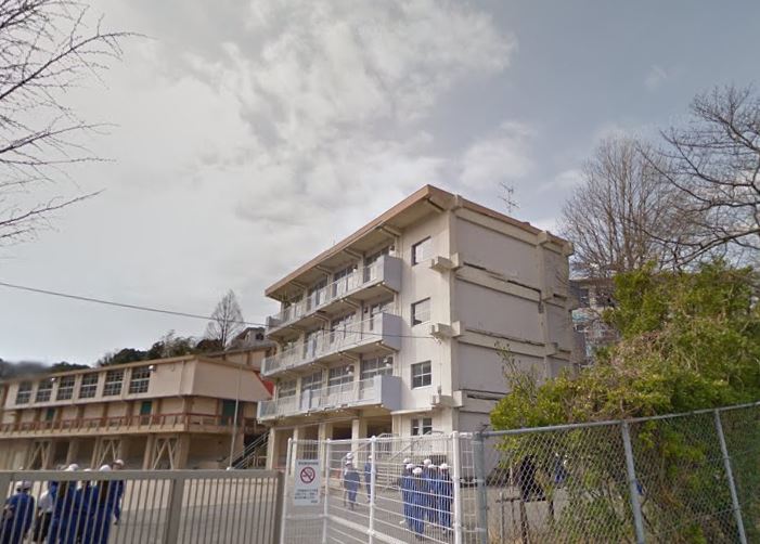 シャーメゾンなるみず B棟 小学校