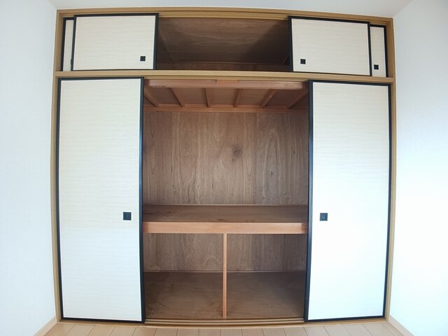 エルカーサ引野 収納