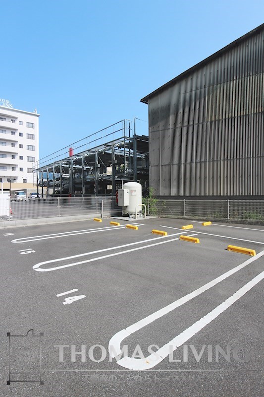 ギャラン陣原 駐車場