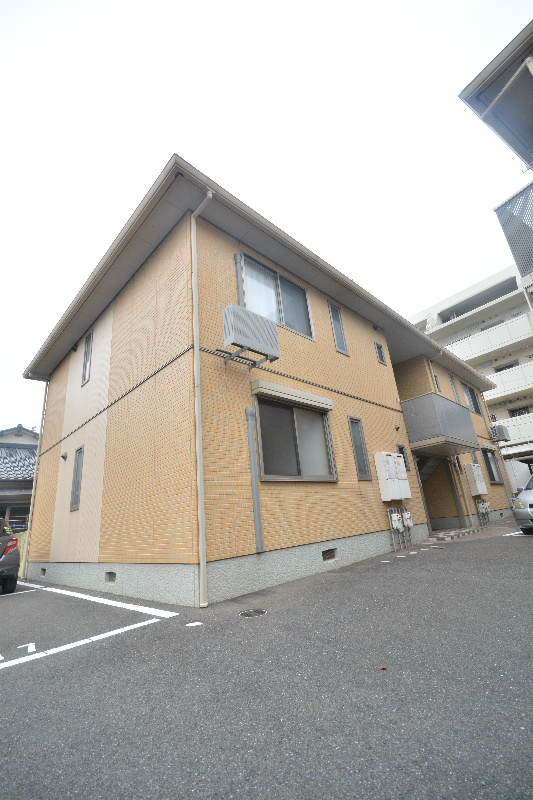 ヴィラ・パルコ B棟 外観