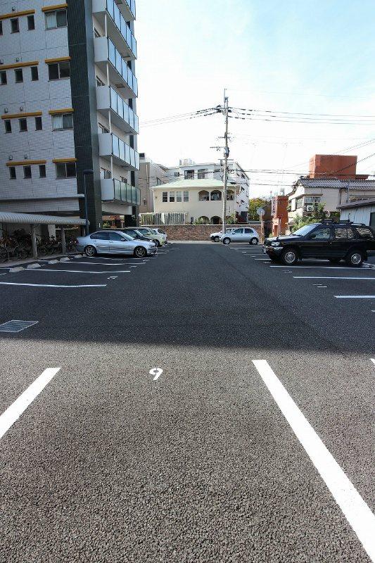 シグナス 駐車場